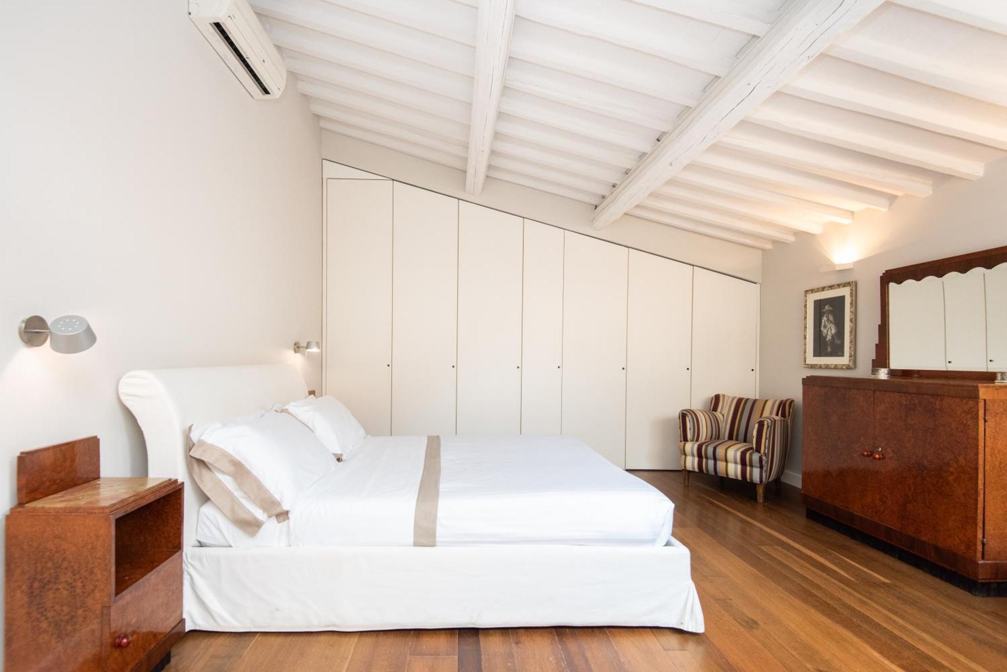 Giambologna Attic By Firenze Prestige Apartment Luaran gambar